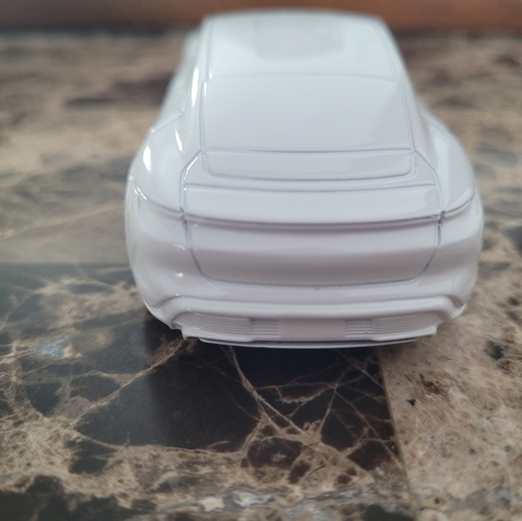 Limited Edition Porsche Die Cast Model Car - Picture 4 of 6